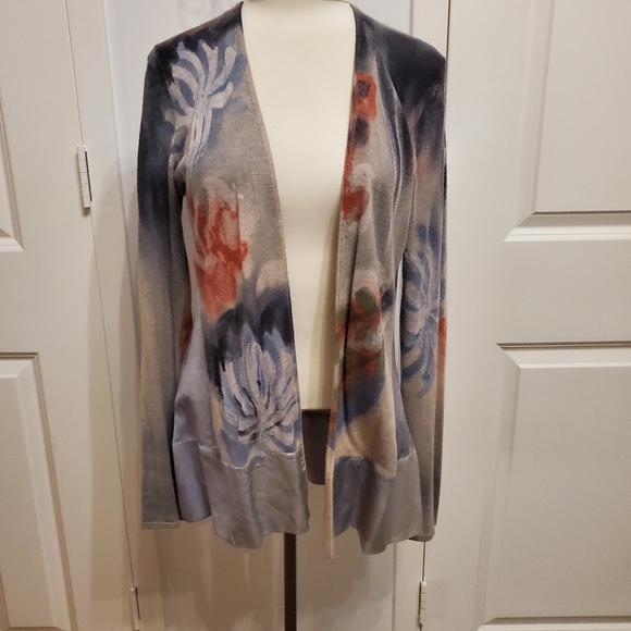 Open Cardigan Watercolor Flowers - Picture 7 of 7